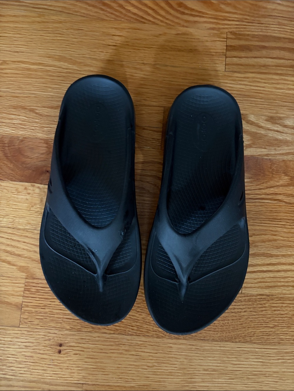 OOFOS Black Men's Recovery Flip-Flops